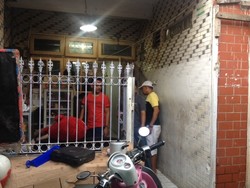 Olah TKP Penjualan ABG di Taman Sari, Polisi Amankan Samurai dan Kondom