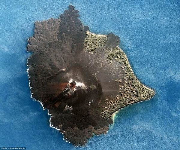 Keindahan Pemandangan Pulau dari Luar Angkasa