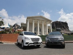 Menjelajahi Malang dengan Kijang Innova Dual Airbag