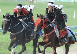 Pasola di Sumba & 4 Festival Berkuda Paling Keren di Dunia