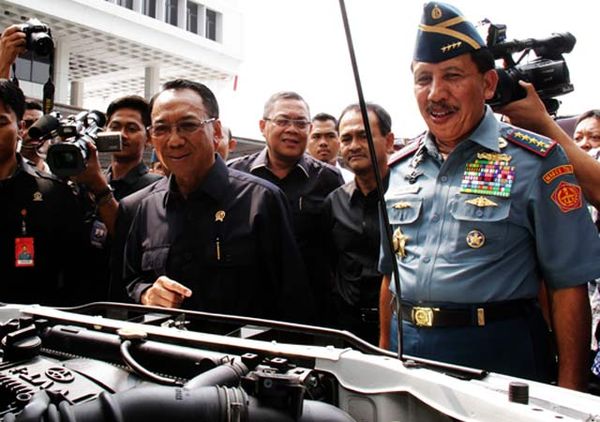 Mobil Dinas TNI Pakai BBG