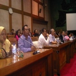Kasus Investasi Emas GBI, DPR Akan Panggil OJK Hingga MUI