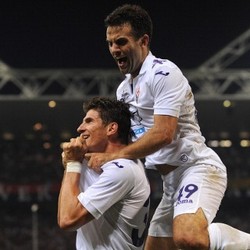 Diwarnai Dua Penalti & Satu Kartu Merah, Fiorentina Taklukkan Genoa 5-2