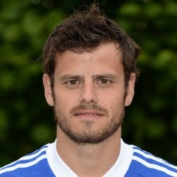 Frankfurt Pinjam Barnetta, Stuttgart Dapatkan Haggui