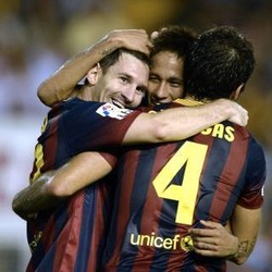 Messi Hat-trick, Barcelona Tundukkan Valencia 