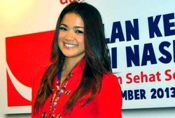 Nirina Cepat Langsing Usai Persalinan Tanpa Diet, Apa Rahasianya?