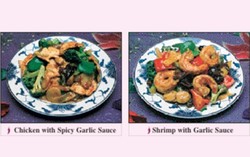 Ada Fuyunghai dan Ayam Kung Pao di Fatimas Halal Kitchen New York City