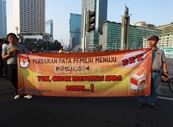 KPU Targetkan 75 Persen Masyarakat Nyoblos di Pemilu 2014