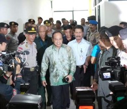 Hakim: KPK Berhak Menyidik dan Menuntut Pencucian Uang Sebelum Tahun 2010