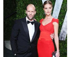 Foto: Tak Kunjung Dilamar, Rosie Huntington Rehat dari Jason Statham