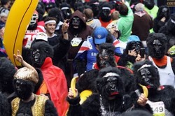 Wah! Ada Lomba Lari Gorilla di London