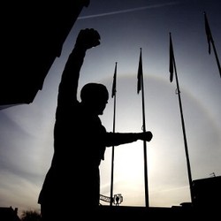 Diasingkan, Mati, dan Bangkit Kembali