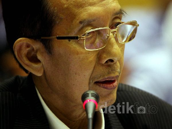 Komisi III Raker dengan KPK dan Polri