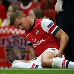 Cedera Lebih Parah, Podolski Menepi 3 Bulan