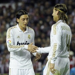 Ramos Sedih Oezil Tinggalkan Madrid