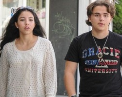 Anak Michael Jackson Pacaran dengan Putri Orang Kaya Asal Kuwait