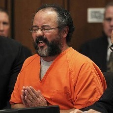 Ariel Si Pemerkosa 3 Wanita Gantung Diri di Penjara