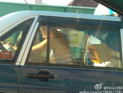 Duh, Dua Sejoli Asyik Bercinta di Jok Belakang Taksi