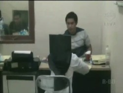 Diancam Jaksa dengan Pistol, Pegawai SPBU Pingsan