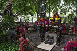 Ups, Ada Altar Penis di Thailand