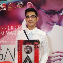 Afgan Raih Multi Platinum Award dari Album Terbarunya