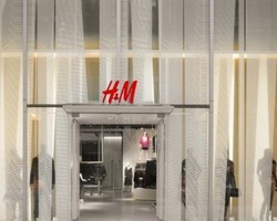 H&M Buka Toko Pertama di Gandaria City, 5 Oktober 2013