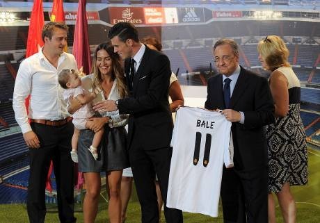 Gol dan Hati Bale Hanya untuk Emma Rhys-Jones