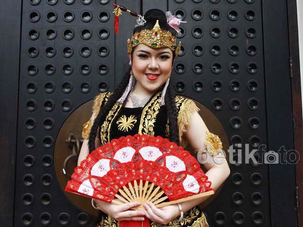 Ketika Tina Toon Jadi Wayang