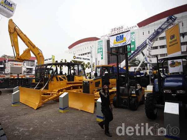 GM Tractors Ikut Mejeng di Mining Exhibition 2013