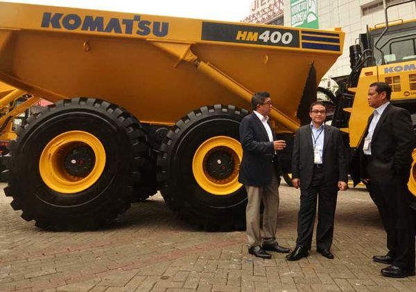 United Tractor Ramaikan Mining Expo 2013