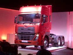 Truk UD Trucks Quester Mendarat di Jakarta