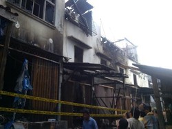 Pintu Ruko yang Kebakaran di Jakut Tak Bisa Dibuka Tetangga yang Menolong