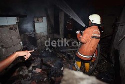 Gudang Elektro di Jakbar Terbakar, 27 Mobil Damkar Dikerahkan