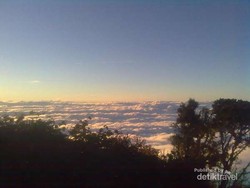 Garut Juga Punya Negeri di Atas Awan
