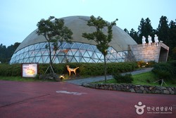 Korea Punya Taman Khusus Orang Dewasa di Jeju