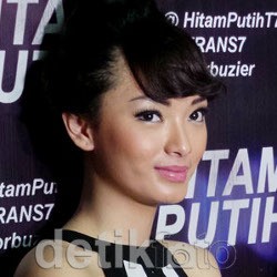 Ayahanda Belum Tahu Zaskia Gotik Putuskan Pertunangan dengan Vicky