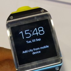 Samsung Hadirkan Jam Tangan Pintar Galaxy Gear