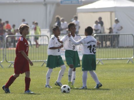 Beckham dan Kanu Bawa Indonesia Kalahkan Belgia 4-0