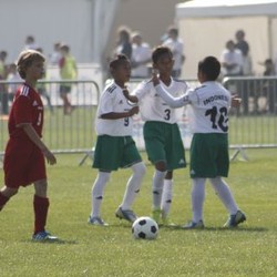 Beckham dan Kanu Bawa Indonesia Kalahkan Belgia 4-0