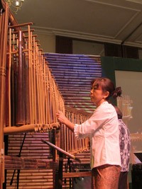 Orang Jepang Sangat Mudah Terpesona Suara Alat Musik Bambu 