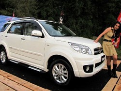 Stok Daihatsu Terios Model Lama Sudah Menipis, Diskon Rp 10 Jutaan