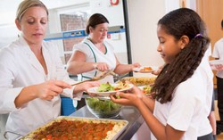 Sekolah Sahabat Bumi Dukung Kantin Sehat di 7 SD