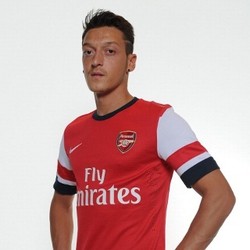 Menanti Kreasi Oezil di Arsenal