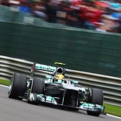 Hamilton Tercepat di Sesi Pembuka