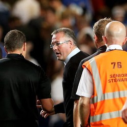 Komentari Wasit di Laga Kontra Chelsea, Lambert Didenda FA