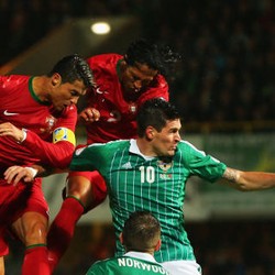 Trigol Ronaldo Bawa Portugal Atasi Irlandia Utara