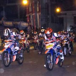 Makassar Gelar Balapan Malam Yamaha Cup Race