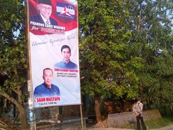 Tiba di Karawang, Pramono Edhie Kendarai Truk Tentara hingga Bersepeda