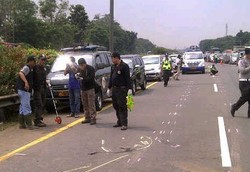  Lalin Tol Jagorawi Jelang TKP Kecelakaan Dul Padat Merayap