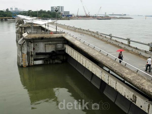 Waduk Keren Marina Barrage Di Singapura